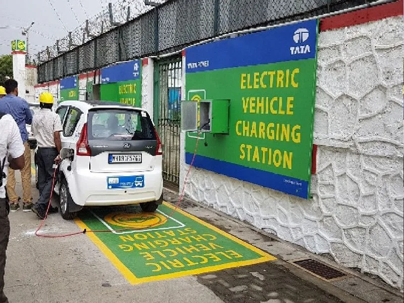 Delhi To Establish 260 New Ev Charging Stations Across Various Societies And Colonies In Five Months.