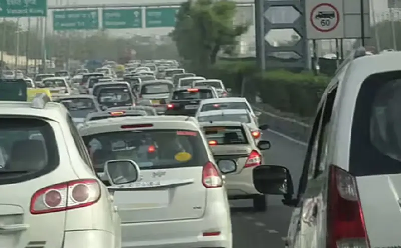 Supreme Court Orders Strict Enforcement Of Colour-Coded Stickers For Vehicles To Combat Delhi Pollution